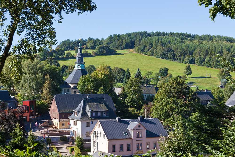 Ein Blick auf Seiffen aus Richtung Schindelberg