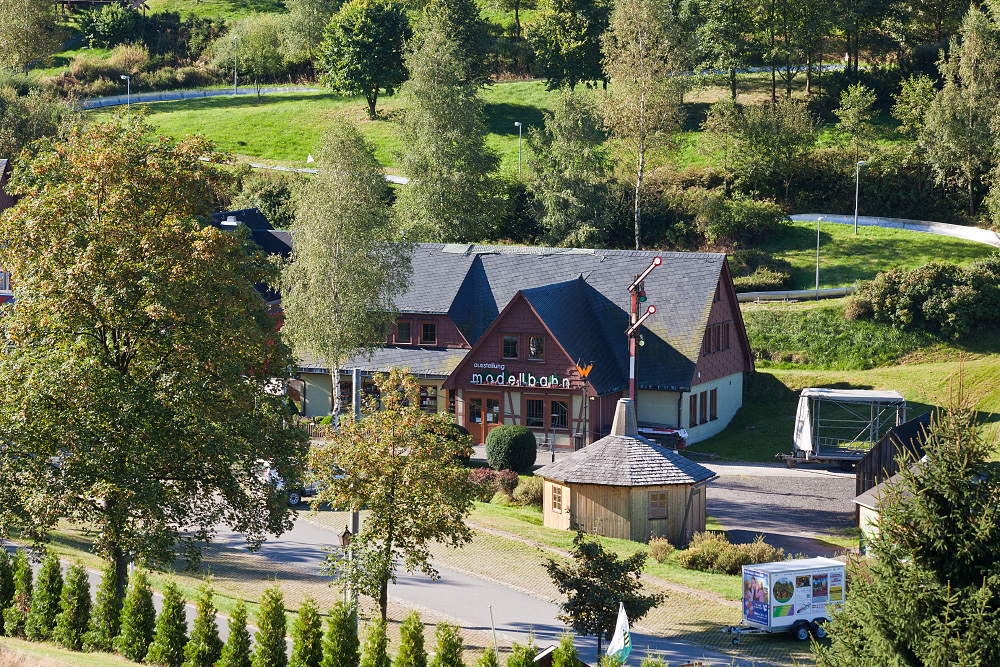 Die Seiffener Sommerrodelbahn und Modelleisenbahn