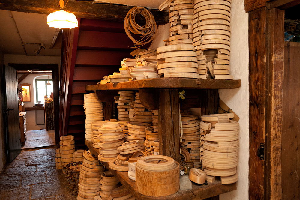 Beim Seiffener Reifendreher